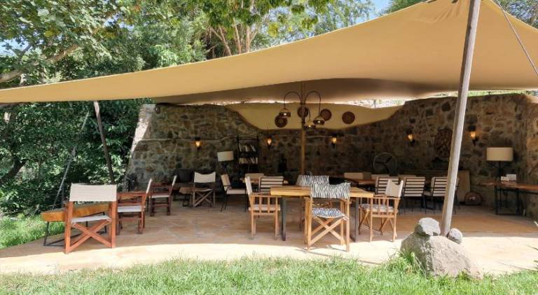 Tent with pool, yard & terrace — photo 3