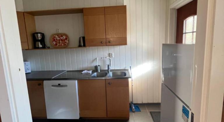 Holiday apartment with terrace, barbeque & yard — photo 5
