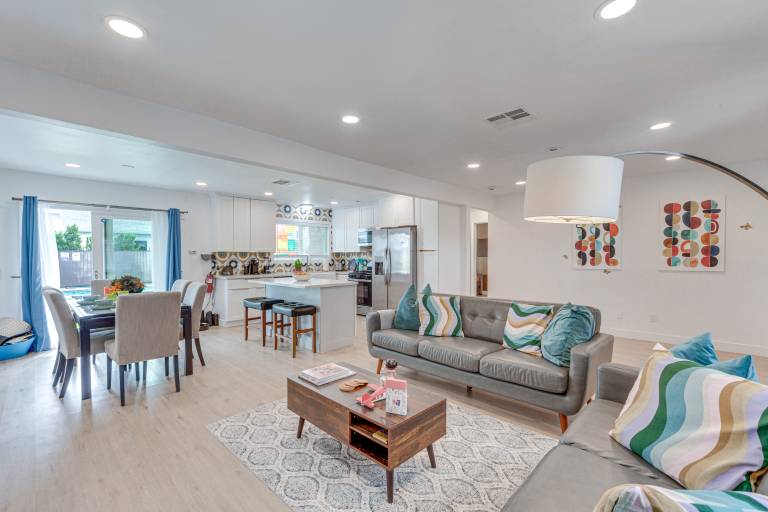 Luxurious Snowbird Haven 3 Mi to Dtwn Palm Springs — photo 4
