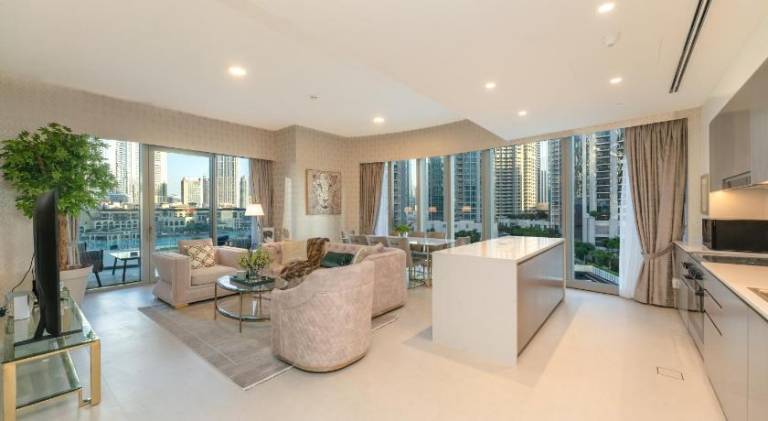 Holiday apartment with pool & terrace | Close to Burj Khalifa — photo 4