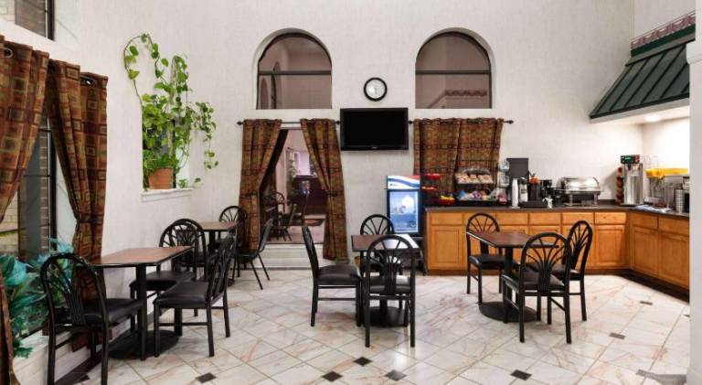 Ramada Limited San Angelo — photo 4