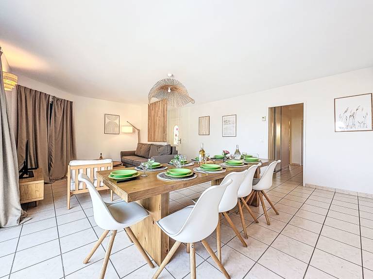Fully equipped ample house with private pool, grill & patio | Perfect for remote work | Dogs allowed — photo 3