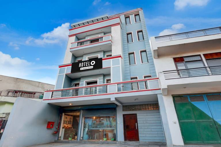 Super Hotel O Alipur Narela