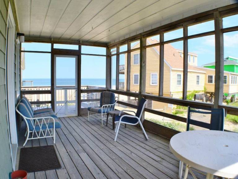 Expansive ocean views in this home located just steps from the ocean. — photo 4