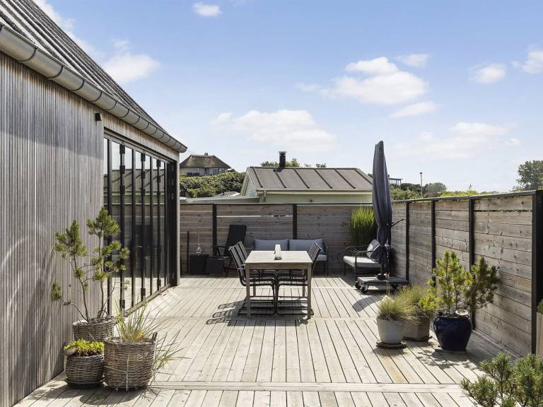Family-oriented pleasant vacation home with barbecue & terrace | Close to the beach | Pets are welcome — photo 2