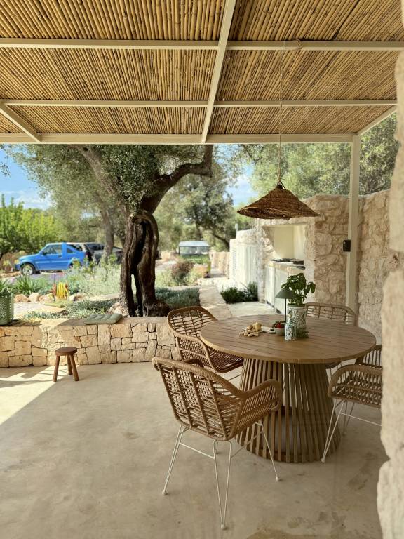 House with private pool, barbeque & yard — photo 4