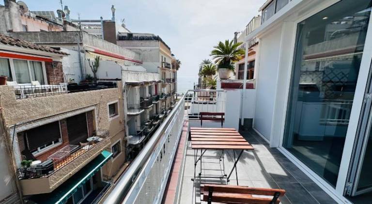 Rental apartment with patio in Sitges
