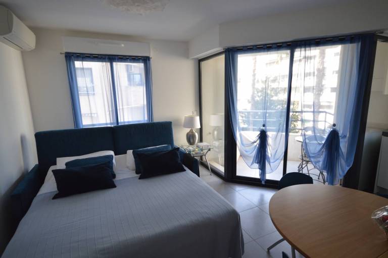 Modern 2 Bd Next To Rue D'antibes — photo 5