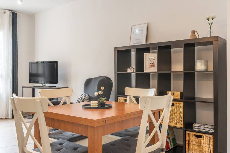 Apartment 'Alojamiento El Pilar' with Mountain View and Wi-Fi — photo 4