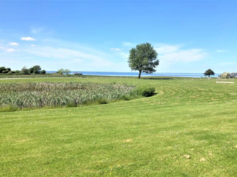 Children-friendly vacation home with terrace, yard & sauna | Sea view | Pets allowed — photo 3