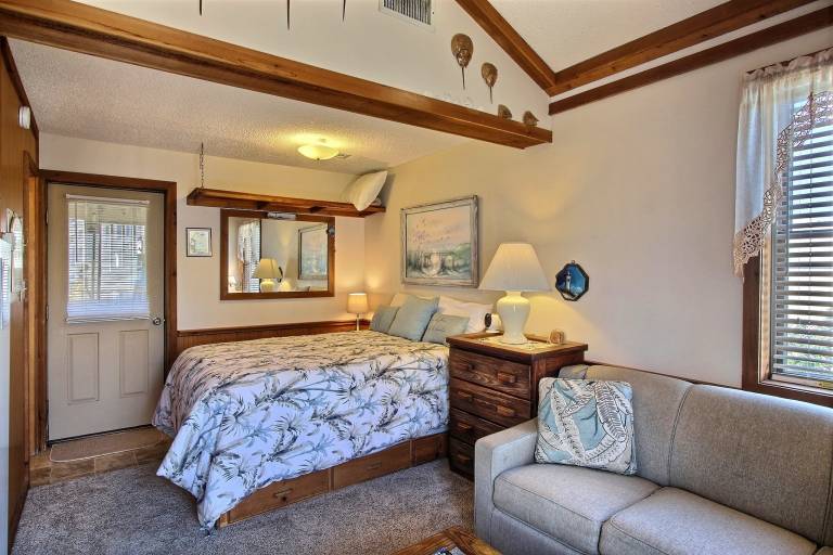 Condo | Beach view | Dogs allowed — photo 4