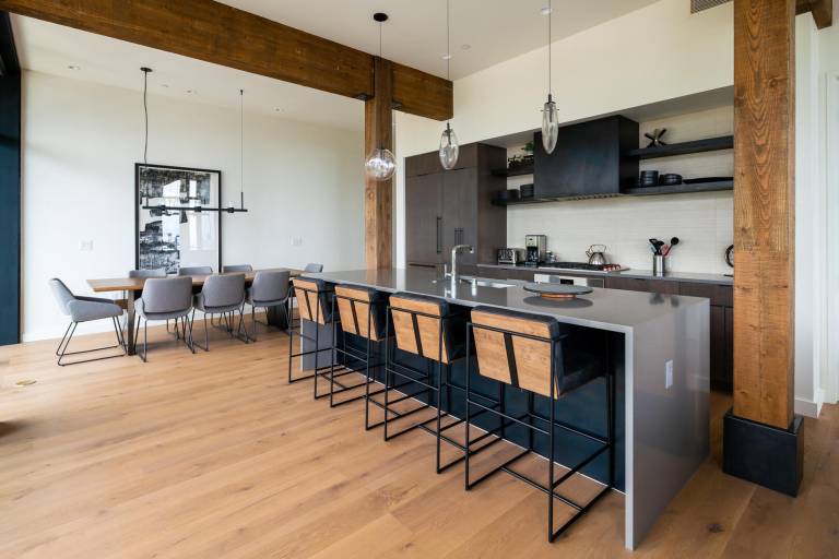 Condo with pool | Mountain view | Close to the ski | Pet-friendly — photo 4