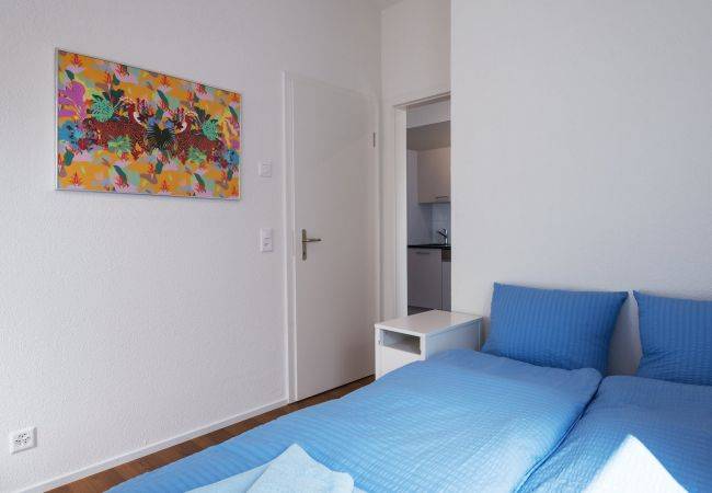 ZH Jaguar III Altstetten HITrental Apartment