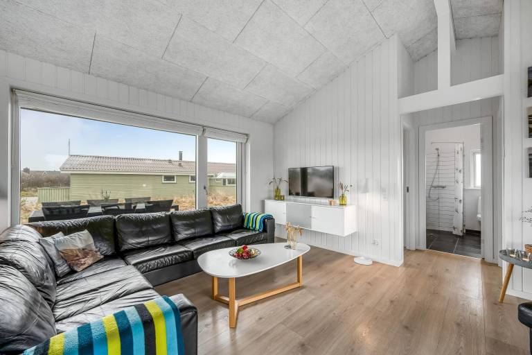 Cottage with terrace & sauna — photo 5