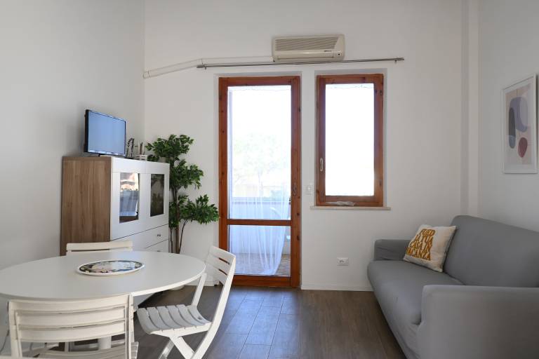 Rental apartment with patio in Sirolo