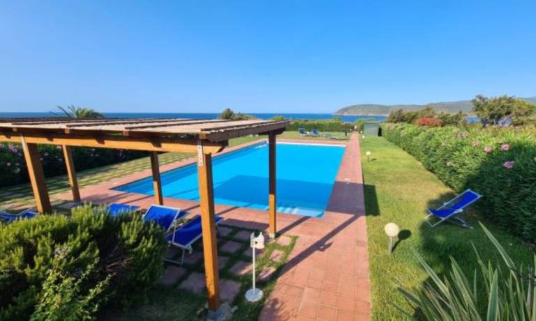 Fully equipped nice rental apartment with barbecue, patio & garden | Sea view | Beach nearby | Pets are welcome — photo 2