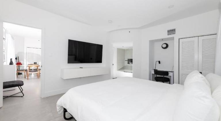 Serviced apartment with garden, jacuzzi & pool | Next to the beach | Pets are welcome — photo 2
