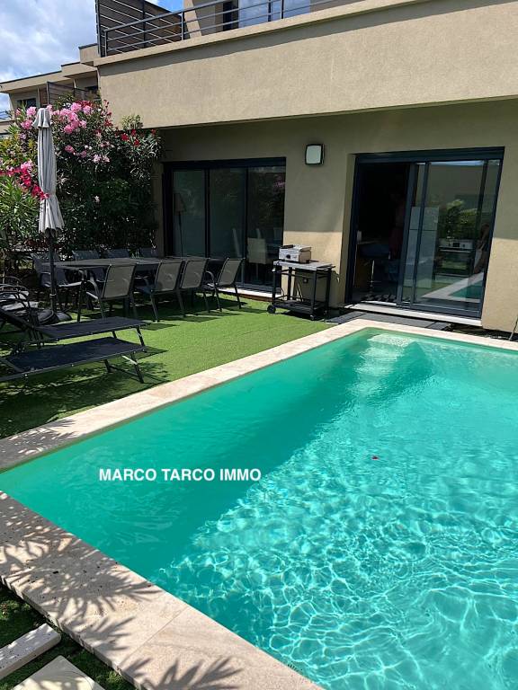 Villa with patio, yard & jacuzzi | Pool view — photo 5