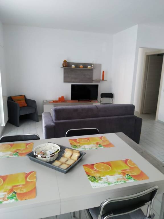 Canada modern apartment near the lake in Carciano — photo 4