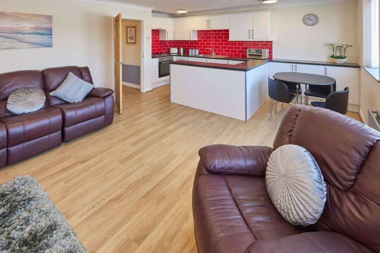 House with fast internet in Whitby