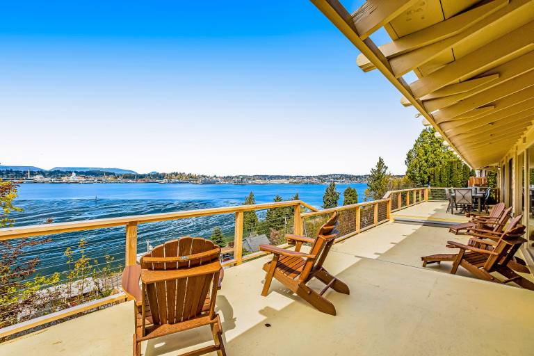 House  Port Orchard