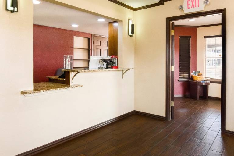 Rodeway Inn Waco Downtown near University — photo 5