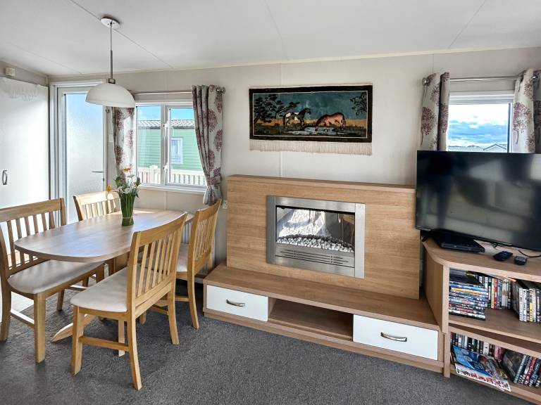 Family-oriented cottage with pool & garden | River view | Close to the beach | Dogs allowed — photo 3