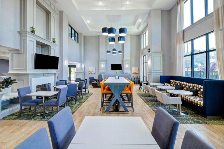 Hampton Inn & Suites Nacogdoches — photo 2