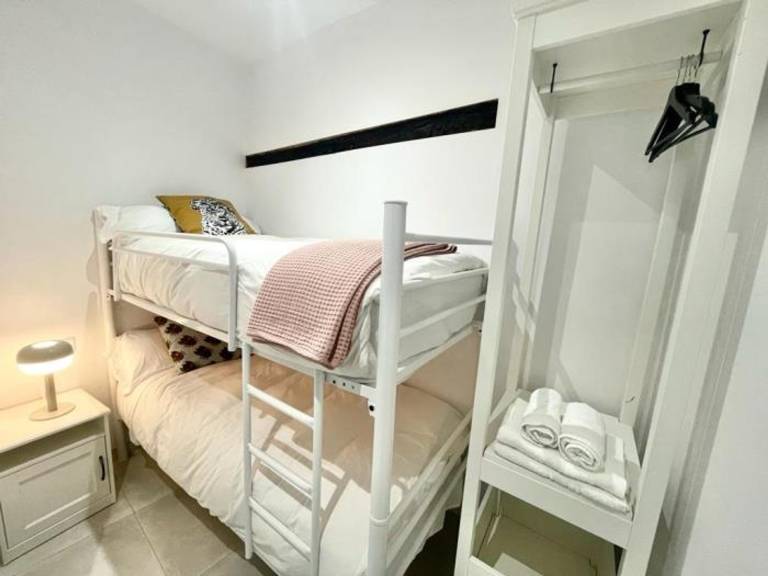Charming apartment | Near Metropol Parasol | Pet-friendly — photo 2