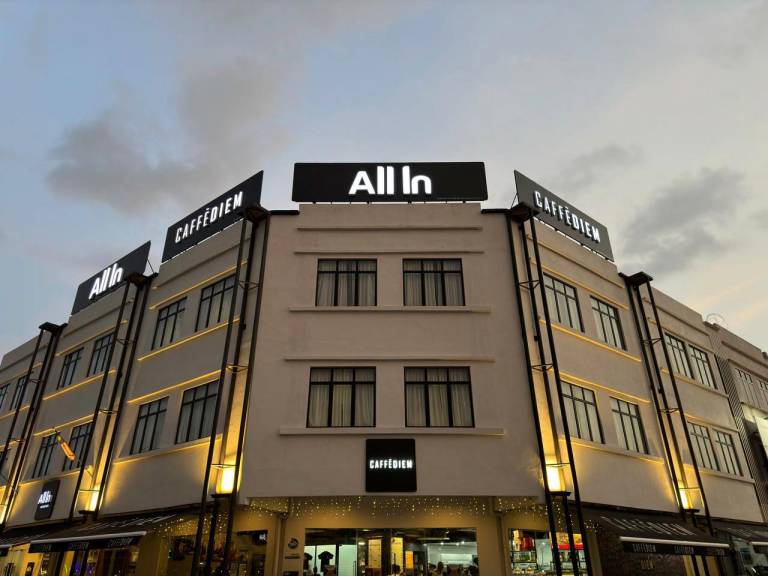 ALL IN Hotel