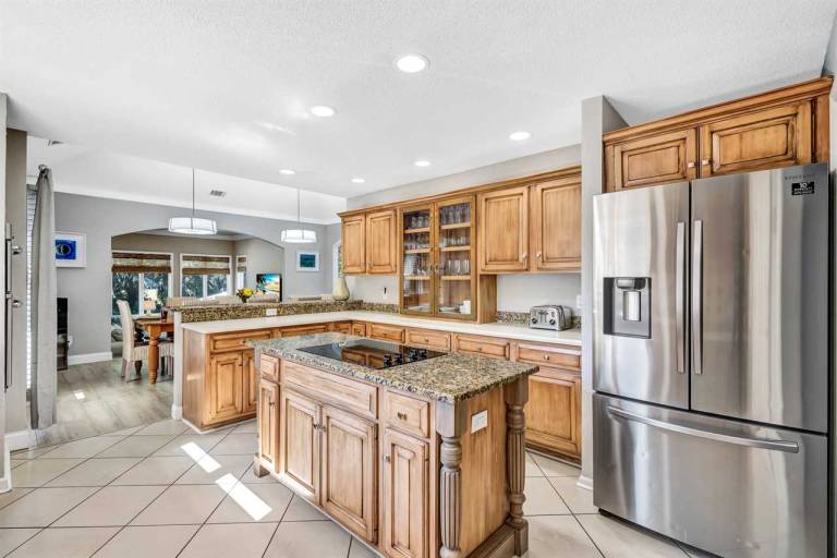 37 Sea Lane @ Palmetto Dunes Pool & Yard On the Golf Course Steps to Ocean — photo 3
