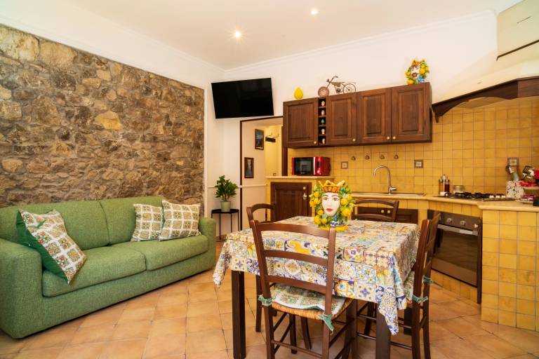 Holiday Home 'Carly Taormina' with Shared Terrace and Wi-Fi — photo 4