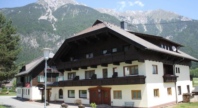 Pension Marienhof in Hermagor-Pressegger See