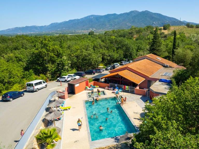 Family-friendly wonderful mobile home with pool & terrace | Pets allowed — photo 2