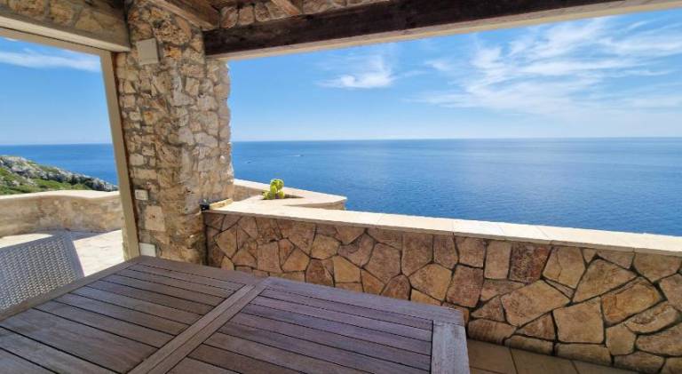 Lodge with yard & patio | Pets allowed in Castrignano del Capo