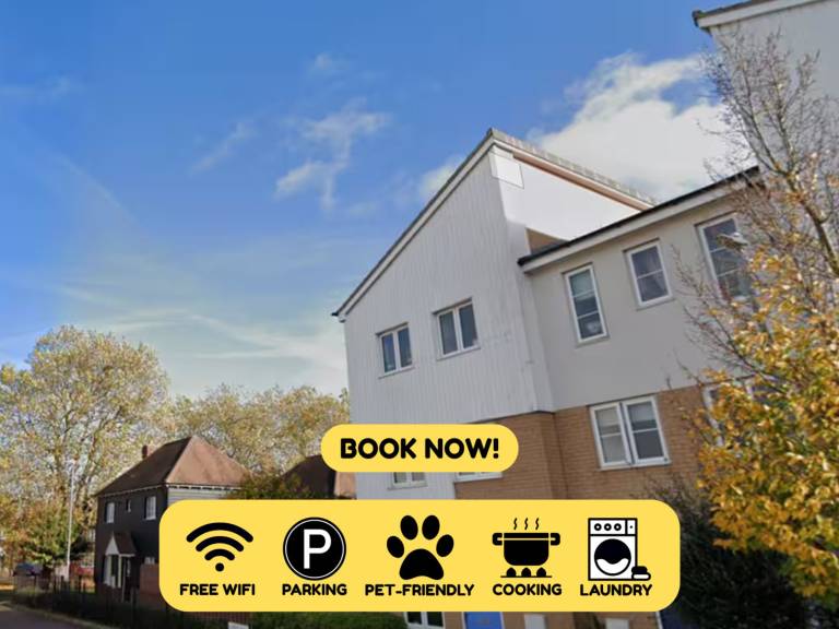 Family-friendly pleasant vacation home with garden | Pet-friendly in Colchester