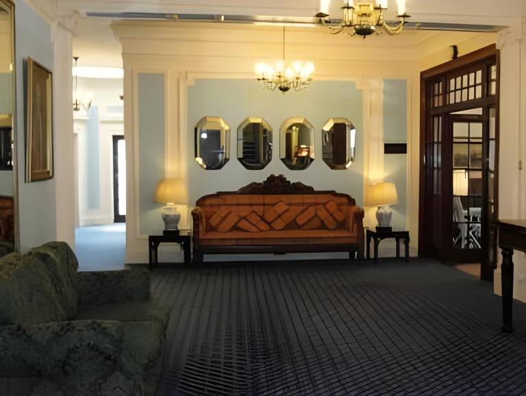 The Green Dragon Hotel — photo 5