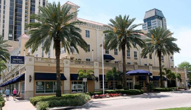 Hampton Inn & Suites St. Petersburg/Downtown in St. Petersburg, FL