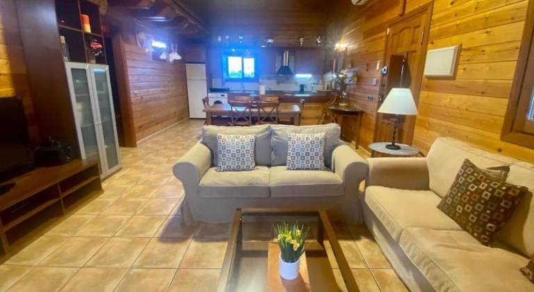 House with pool | Pets allowed — photo 2