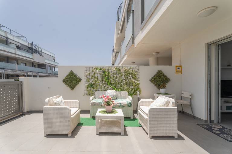Divino En Playa Vacation Apartment with Sea Views, Shared Pool & Wi-Fi — photo 3