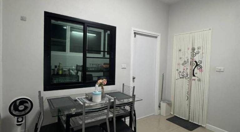 Bungalow with terrace — photo 3