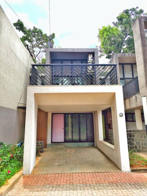 Bungalow with barbecue & pool in Nashik