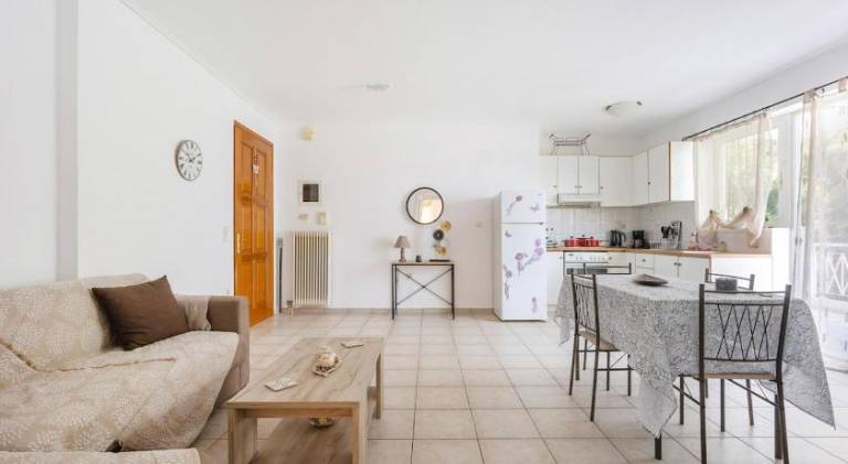 Διαμέρισμα  Παραλία ΕΟΤ Μαρκόπουλου