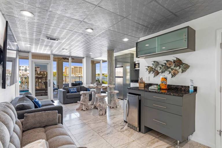 Children-friendly spacious house with hot tub, BBQ & private pool | Sea view | Close to the beach | Dogs allowed — photo 3