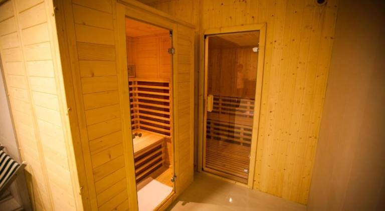 HotelJade-Ezüsthíd Hotel — photo 5