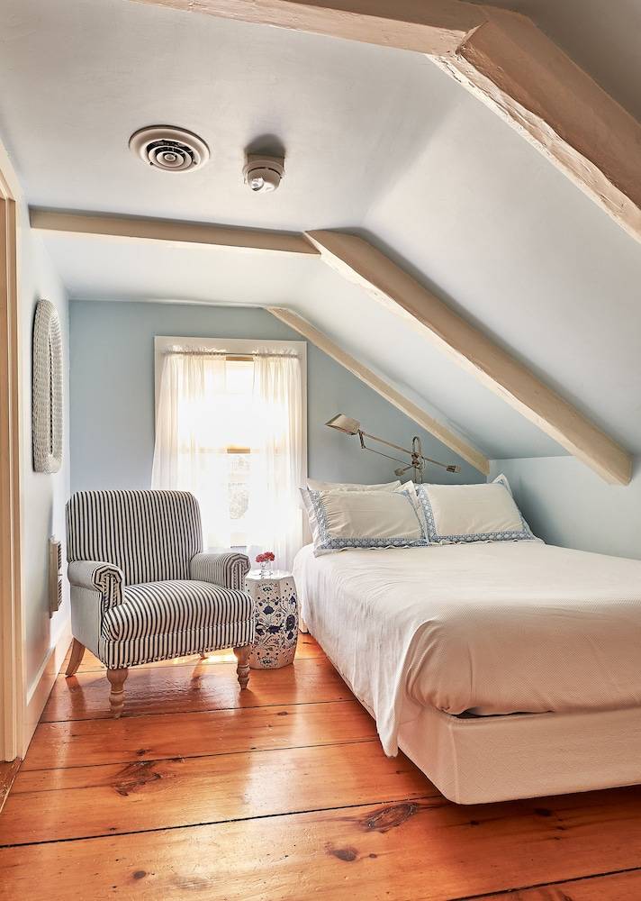 Bed And Breakfast Accommodation In Nantucket From $138 | HomeToGo