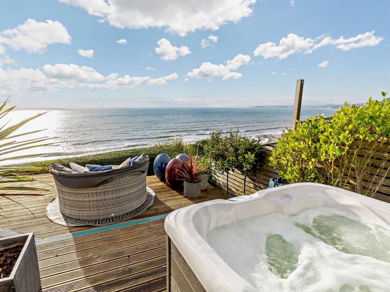 Cottage Cawsand