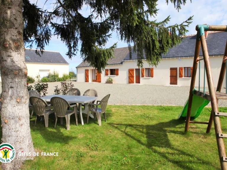 Peaceful farmhouse between rivers and vineyards, pets allowed — photo 2