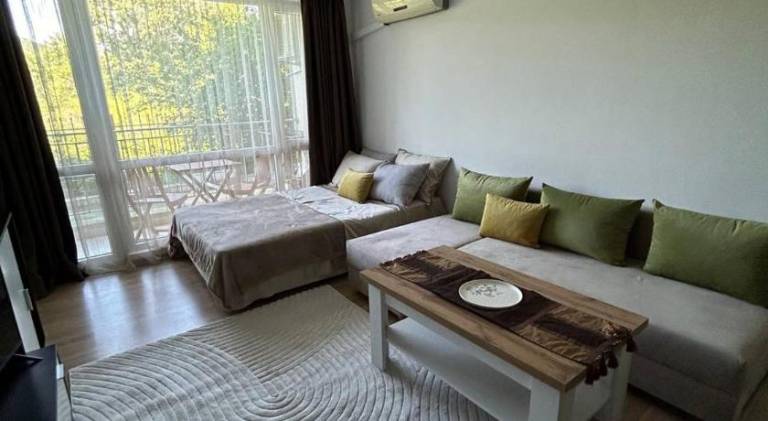 Apartment with pool in Sveti Vlas