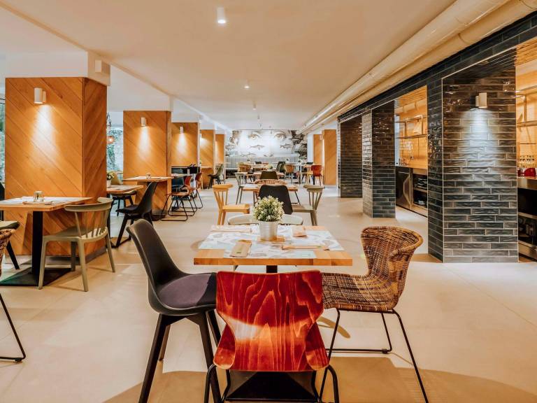 Ibis Styles Golden Sands Roomer Hotel — photo 3